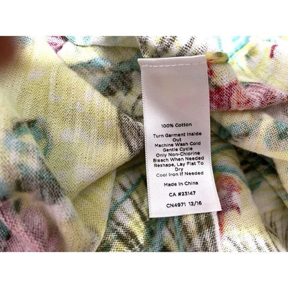 Talbots Sz L Tropical Aloha Floral Parrot Print Pullover Cotton Knit Tee Top - Picture 6 of 6